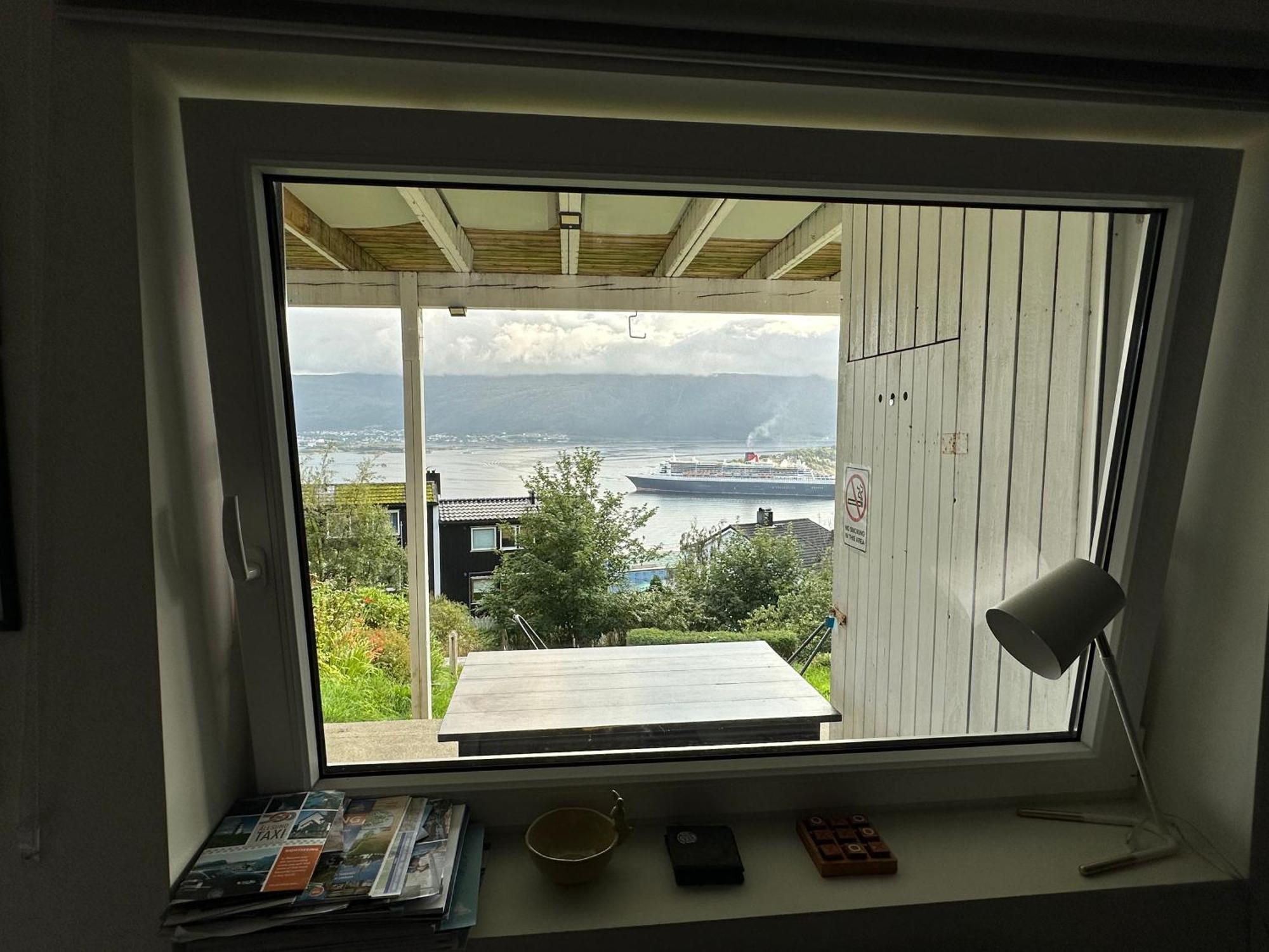 Great Place With View To The Mountains And Fjord Ålesund Εξωτερικό φωτογραφία